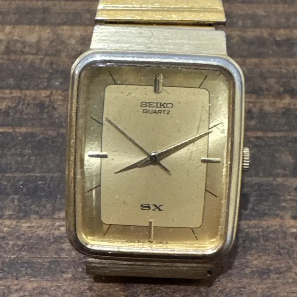 Seiko Ladies Vintage Gold Tone Quartz Watch SX Stretch Band - Needs New Battery